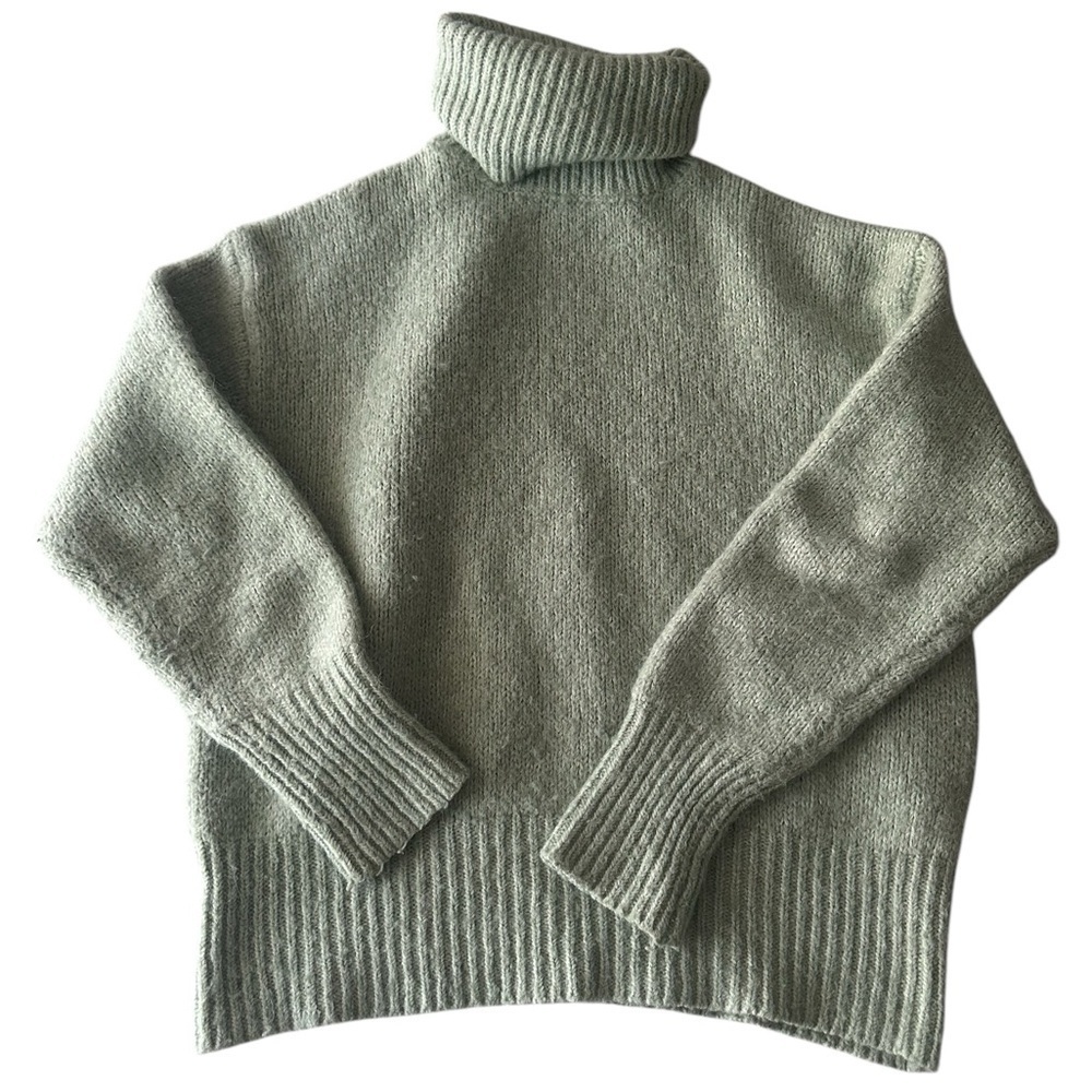 Zara seafoam green poly/wool/alpaca blend turtleneck sweater size Small